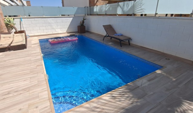 Återförsäljning - Villa -
Cabo Roig - Costa Blanca