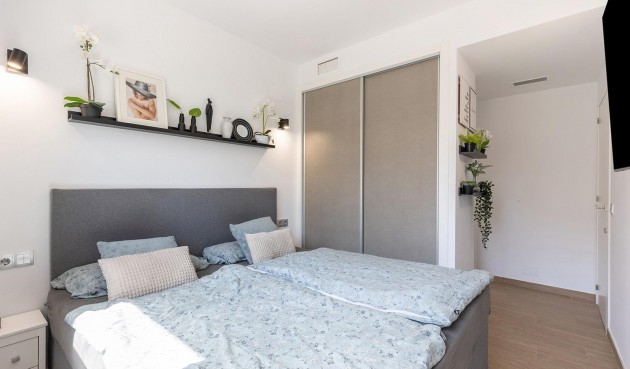 Återförsäljning - Apartment -
Torrevieja - La Veleta