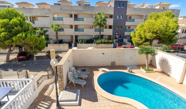 Brukt - Villa -
Orihuela Costa - La Zenia