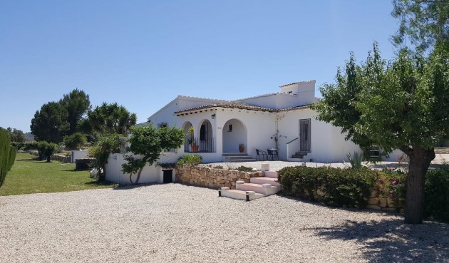 Reventa - Villa -
Lliber - Inland