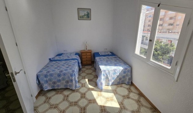 Återförsäljning - Bungalow -
Torrevieja - Nueva Torrevieja