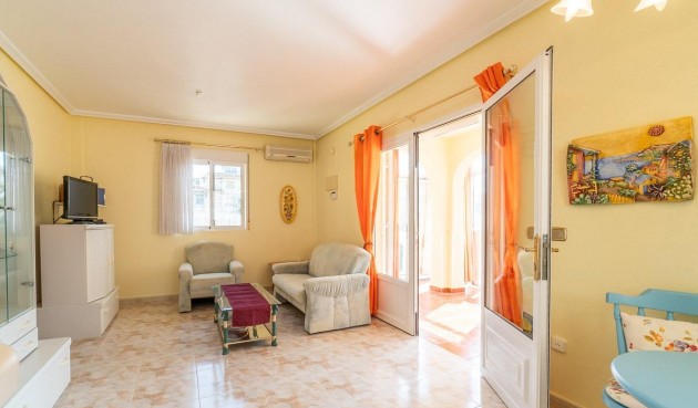 Resale - Villa -
Orihuela Costa - La Zenia