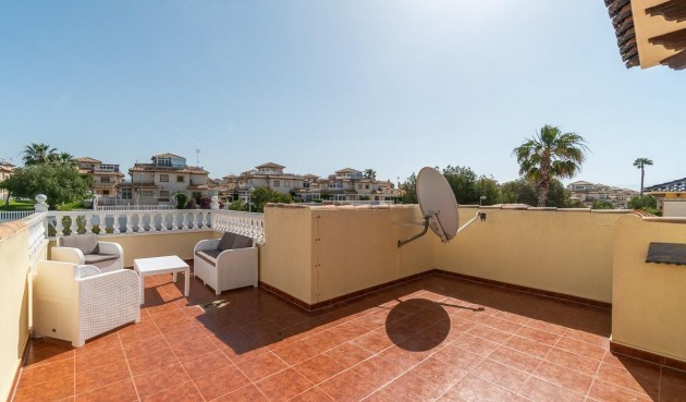 Resale - Villa -
Orihuela Costa - La Zenia