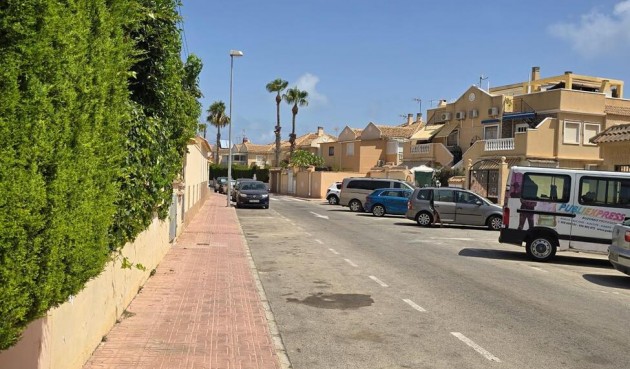 Återförsäljning - Bungalow -
Torrevieja - Torreblanca