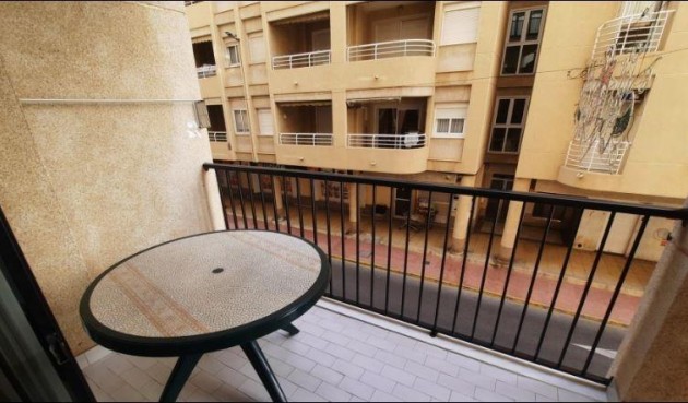 Återförsäljning - Apartment -
Torrevieja - La Mata