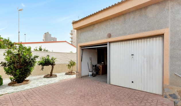 Brukt - Villa -
Torrevieja - Nueva Torrevieja