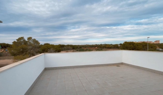 Återförsäljning - Villa -
Mil Palmeras - Costa Blanca