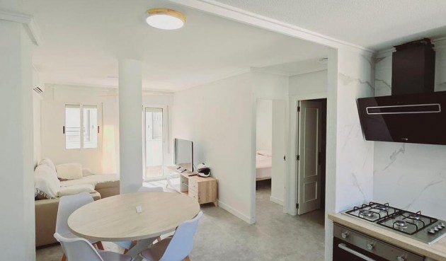 Återförsäljning - Apartment -
Torrevieja - Habaneras