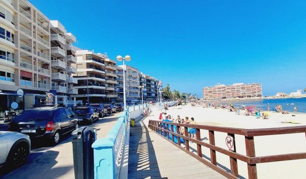 Återförsäljning - Apartment -
Torrevieja - Habaneras