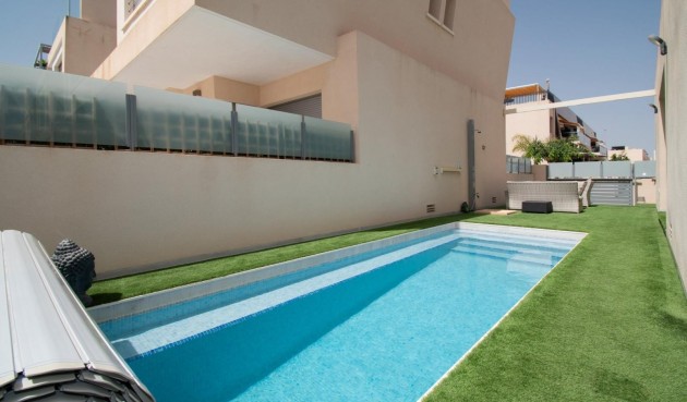 Resale - Villa -
Mil Palmeras - Costa Blanca