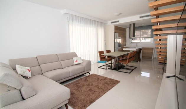 Reventa - Villa -
Mil Palmeras - Costa Blanca