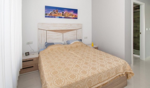 Resale - Villa -
Mil Palmeras - Costa Blanca