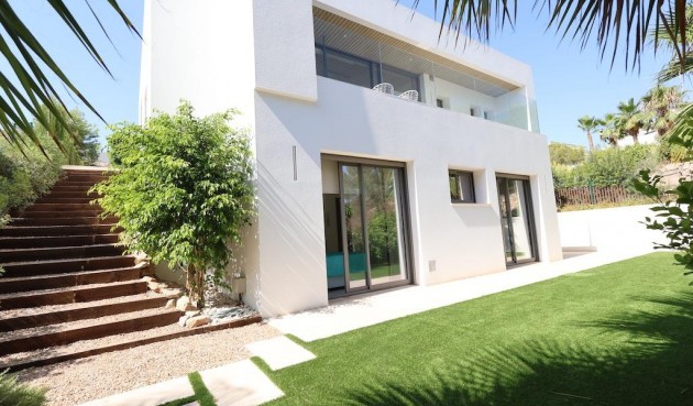 Resale - Villa -
San Miguel de Salinas - Inland