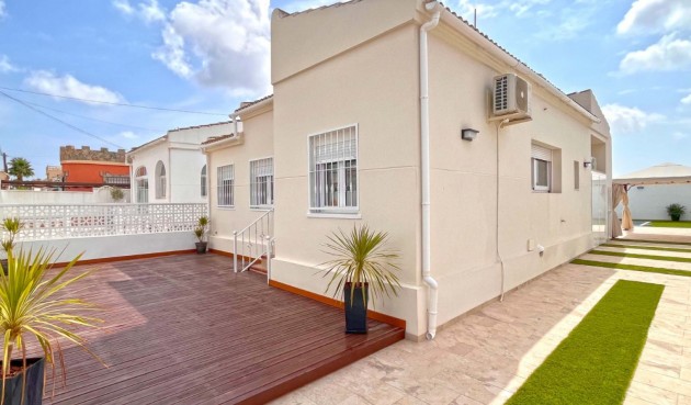 Brukt - Villa -
Torrevieja - Costa Blanca