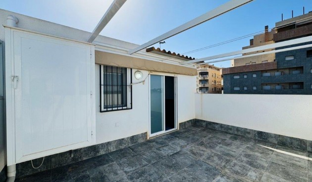 Återförsäljning - Town House -
La Mata - Costa Blanca