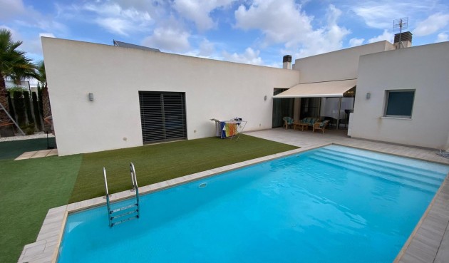 Resale - Villa -
Benijofar - Pueblo