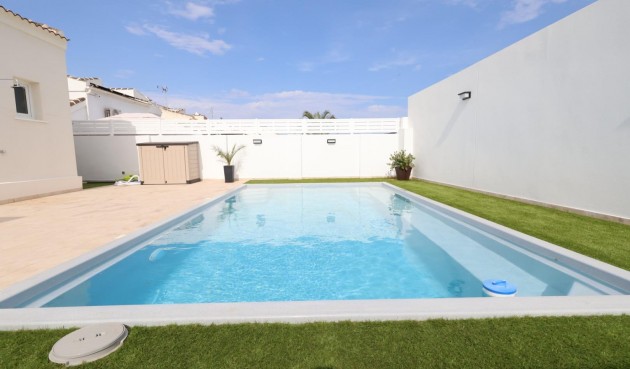 Resale - Villa -
Torrevieja - Costa Blanca