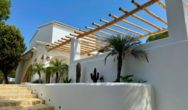 Återförsäljning - Villa -
Jávea - Costa Blanca