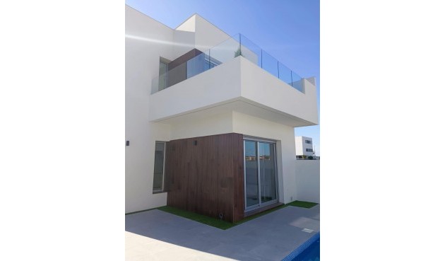 Resale - Villa -
San Fulgencio - Pueblo