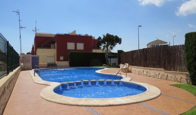 Återförsäljning - Town House -
Orihuela - Inland