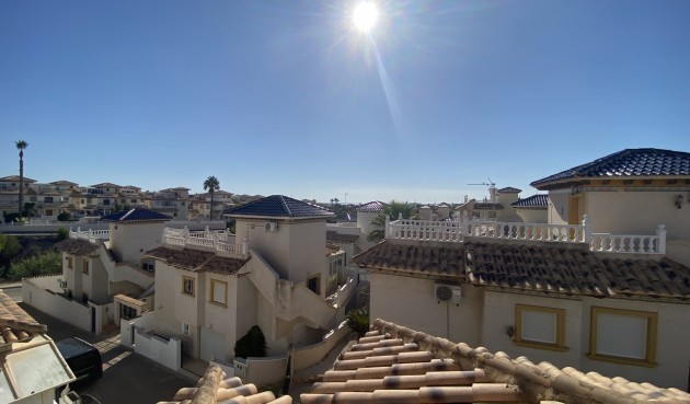 Återförsäljning - Villa -
La Zenia - Costa Blanca