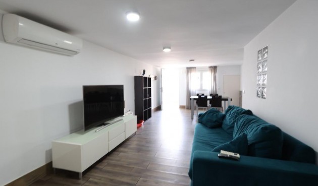 Återförsäljning - Town House -
Torrevieja - Costa Blanca