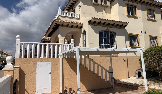 Reventa - Quad Villa -
Cabo Roig - Costa Blanca