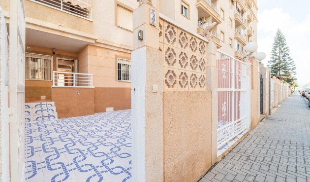 Återförsäljning - Apartment -
Torrevieja - Nueva Torrevieja