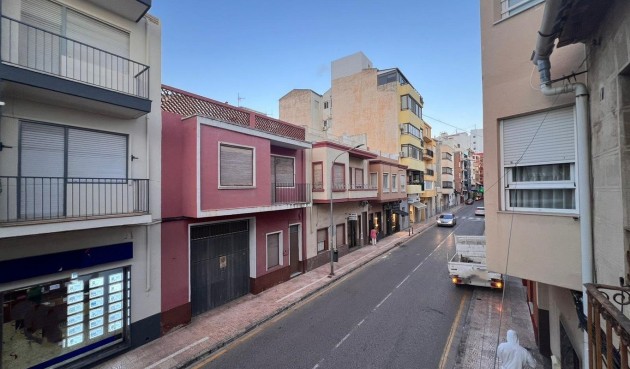 Återförsäljning - Town House -
Callosa D'en Sarria - Inland