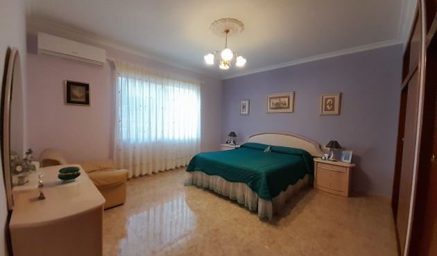 Återförsäljning - Town House -
La Nucía - Costa Blanca