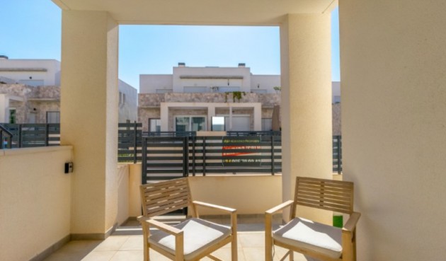 Resale - Bungalow -
Torrevieja - Costa Blanca