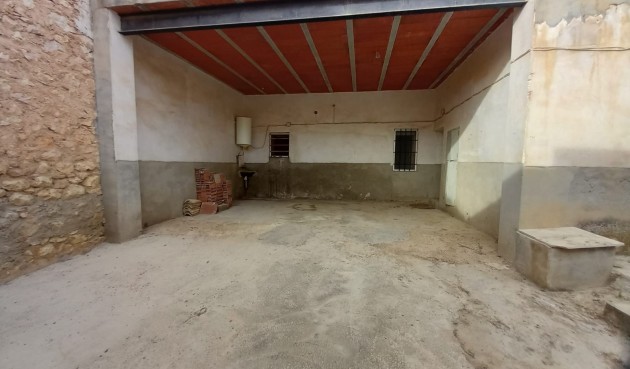 Brukt - Town House -
Algueña - Inland