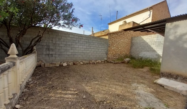 Återförsäljning - Town House -
Algueña - Inland