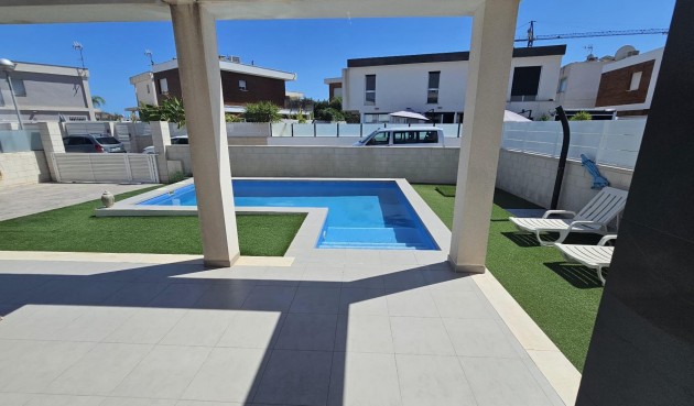 Resale - Villa -
Gran Alacant - Monte Y Mar Bajo