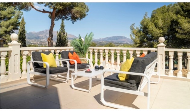 Resale - Villa -
Alfas del Pí - Costa Blanca