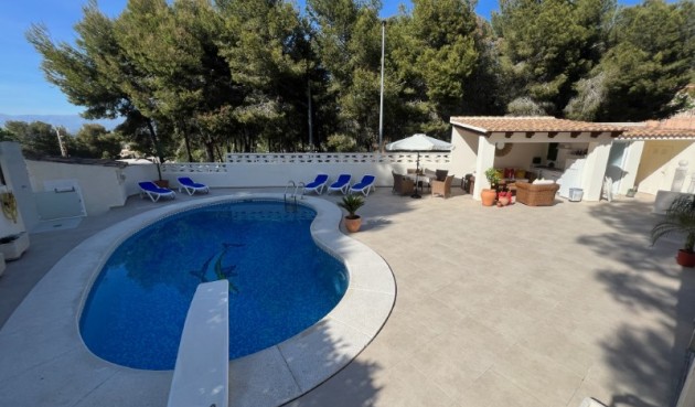 Resale - Villa -
Alfas del Pí - Costa Blanca