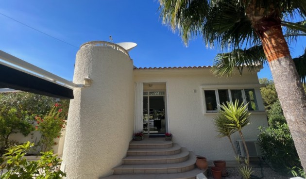 Resale - Villa -
Alfas del Pí - Costa Blanca