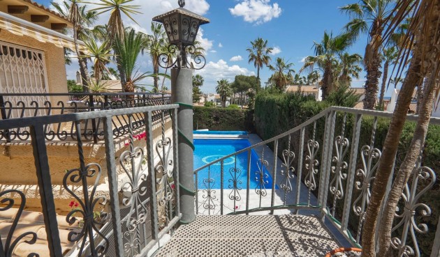 Reventa - Villa -
Orihuela Costa - Costa Blanca