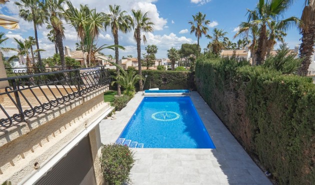 Återförsäljning - Villa -
Orihuela Costa - Costa Blanca