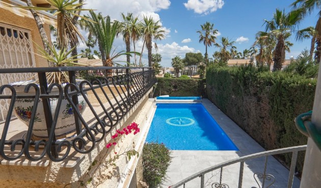 Återförsäljning - Villa -
Orihuela Costa - Costa Blanca