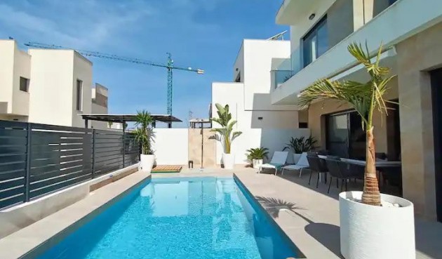 Återförsäljning - Villa -
Los Montesinos - Costa Blanca