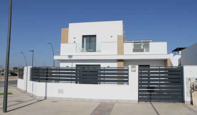 Resale - Villa -
Roldan - Inland