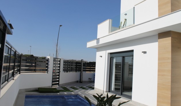 Resale - Villa -
Roldan - Inland