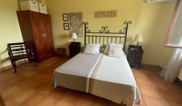 Resale - Villa -
Penaguila - Inland