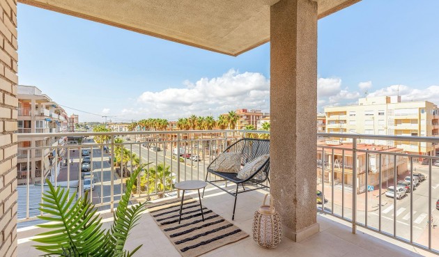 Återförsäljning - Apartment -
Torrevieja - Playa De Los Naufragos