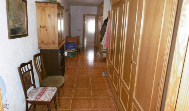 Reventa - Villa -
Yecla - Inland