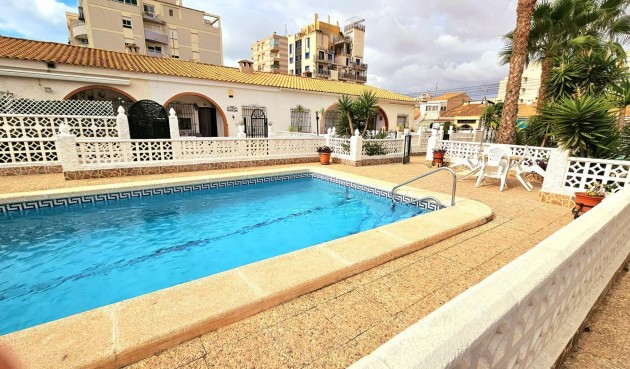 Reventa - Town House -
Torrevieja - Parque Las Naciones