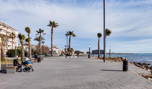 Återförsäljning - Town House -
Torrevieja - Parque Las Naciones