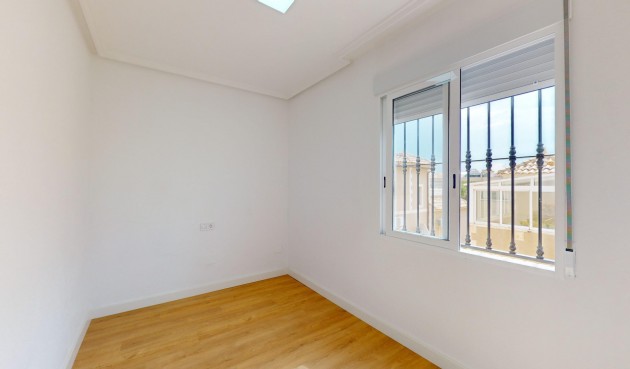 Reventa - Town House -
San Miguel de Salinas - Inland