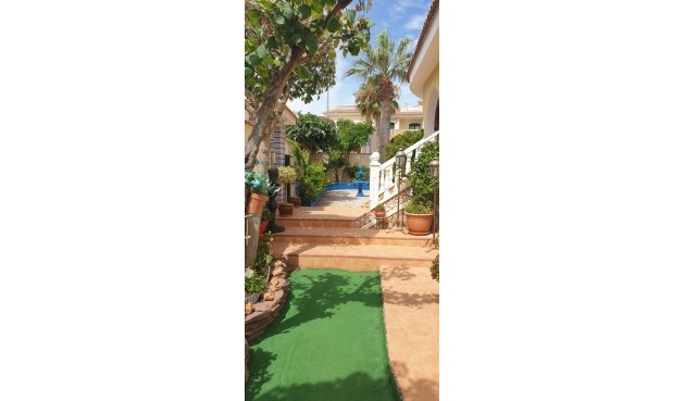 Brukt - Villa -
Ciudad Quesada - Costa Blanca